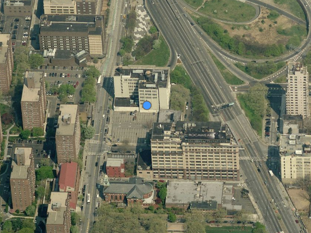 213 Jay Street, before the demolition of No. 199; overhead shot from Bing Maps