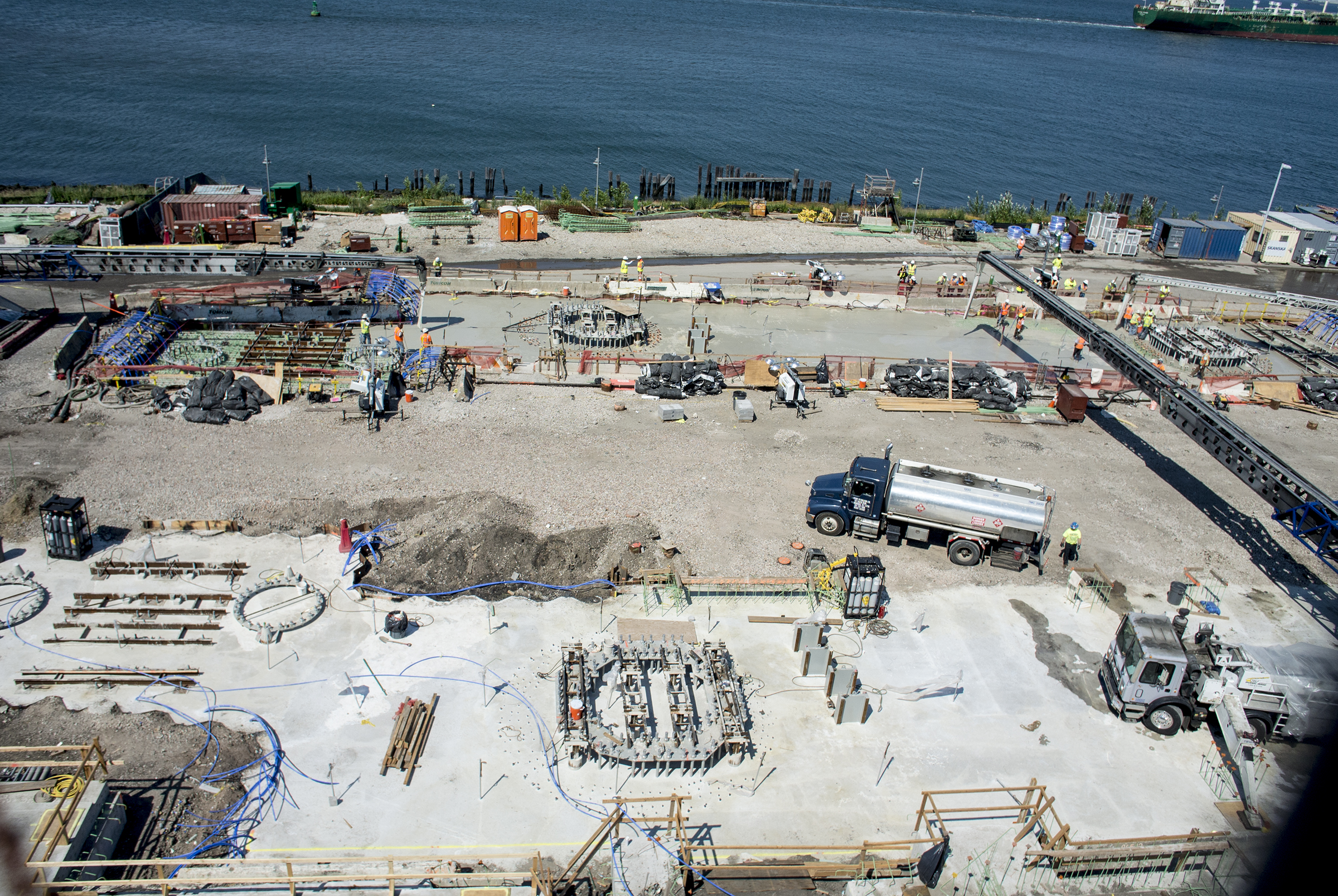 An overhead shot of the New York Wheel site. photo by Jay Fine for the New York Wheel