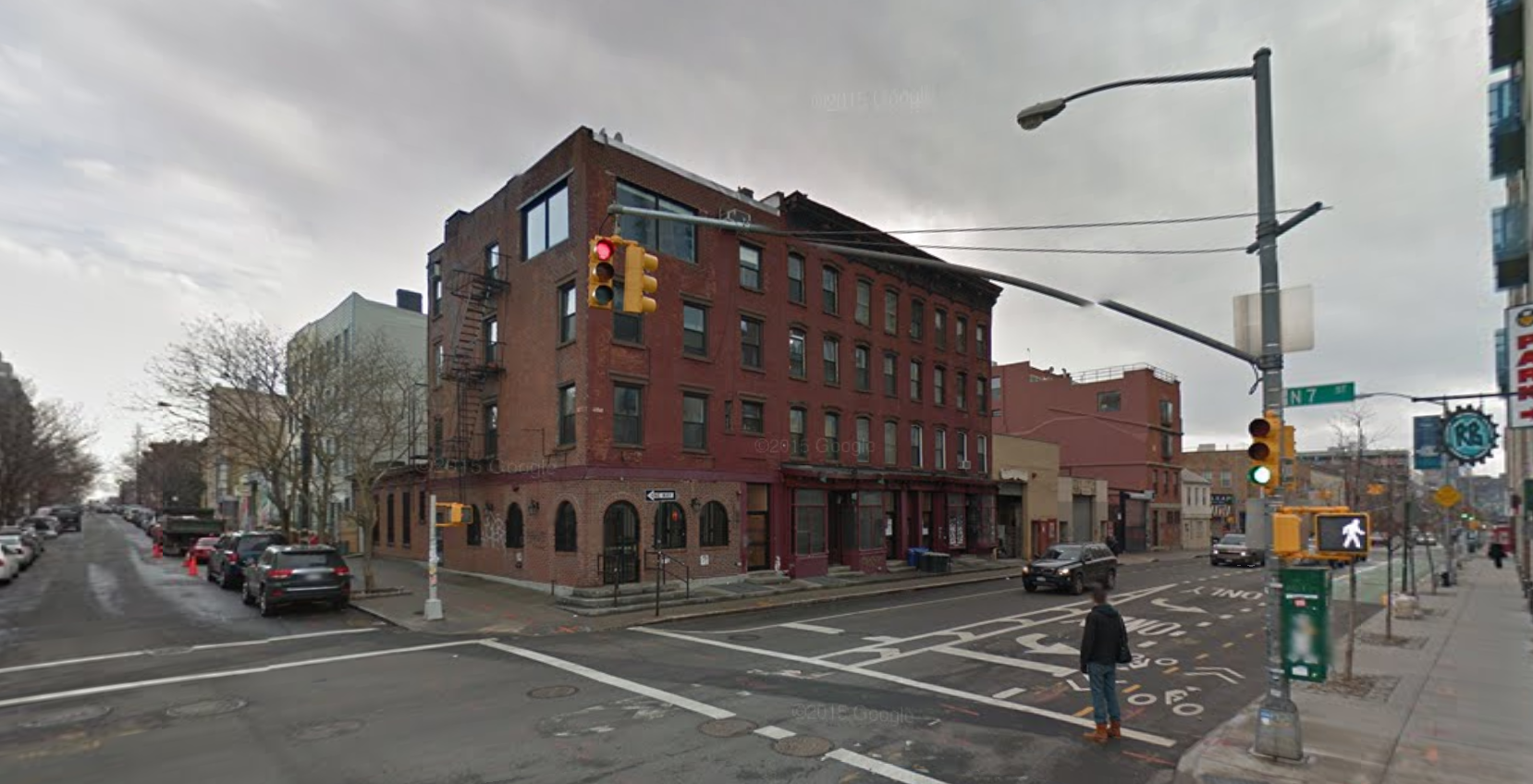 119-123 Kent Avenue before the scaffolding went up in January 2013. image via Google Maps