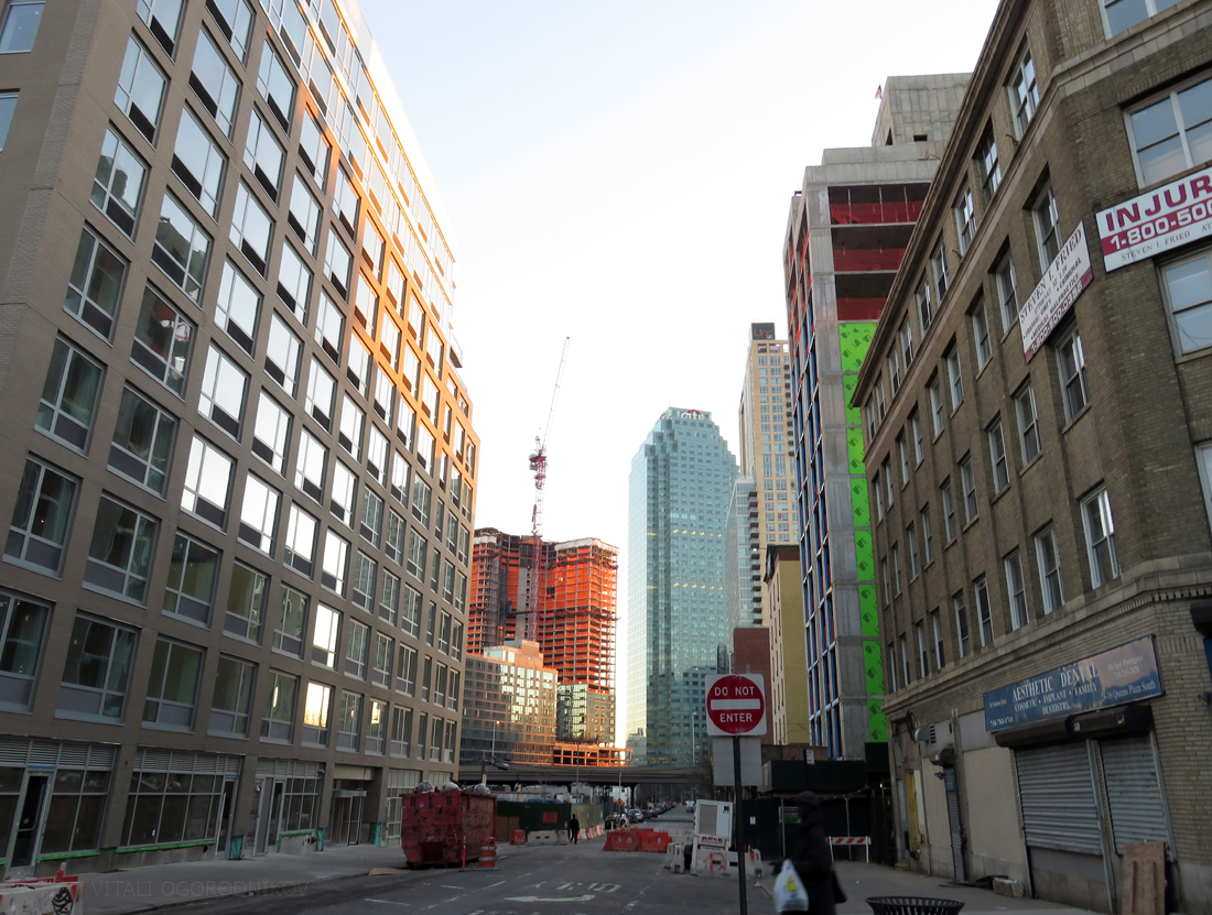 Crescent Street in February. Looking south. From left to right: Luna LIC, 41-20 27th Street (fence), The Hayden (background), One Court Square (center), Linc LIC, Factory House (red brick, behind the sign), Comfort Inn, 42-14 Crescent Street, 24-16 Queens Plaza South.
