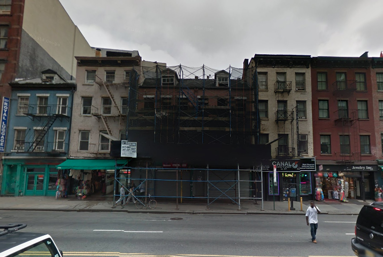 321 and 323 Canal Street in October 2014, image via Google Maps