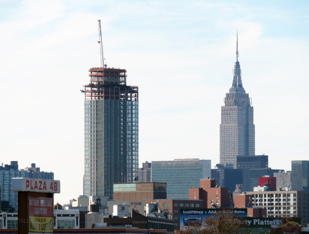 23-10 Queens Plaza South and the Empire State Building. All photos by Vitali Ogorodnikov .