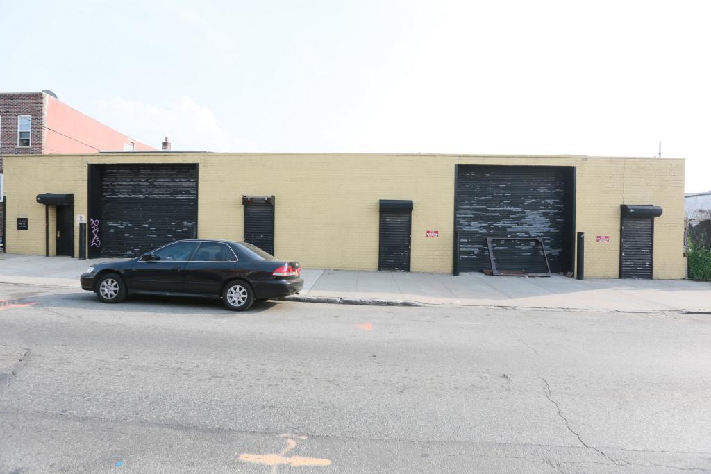 Previous garage property at 84 14th Street (Photo by Christopher Bride for PropertyShark)