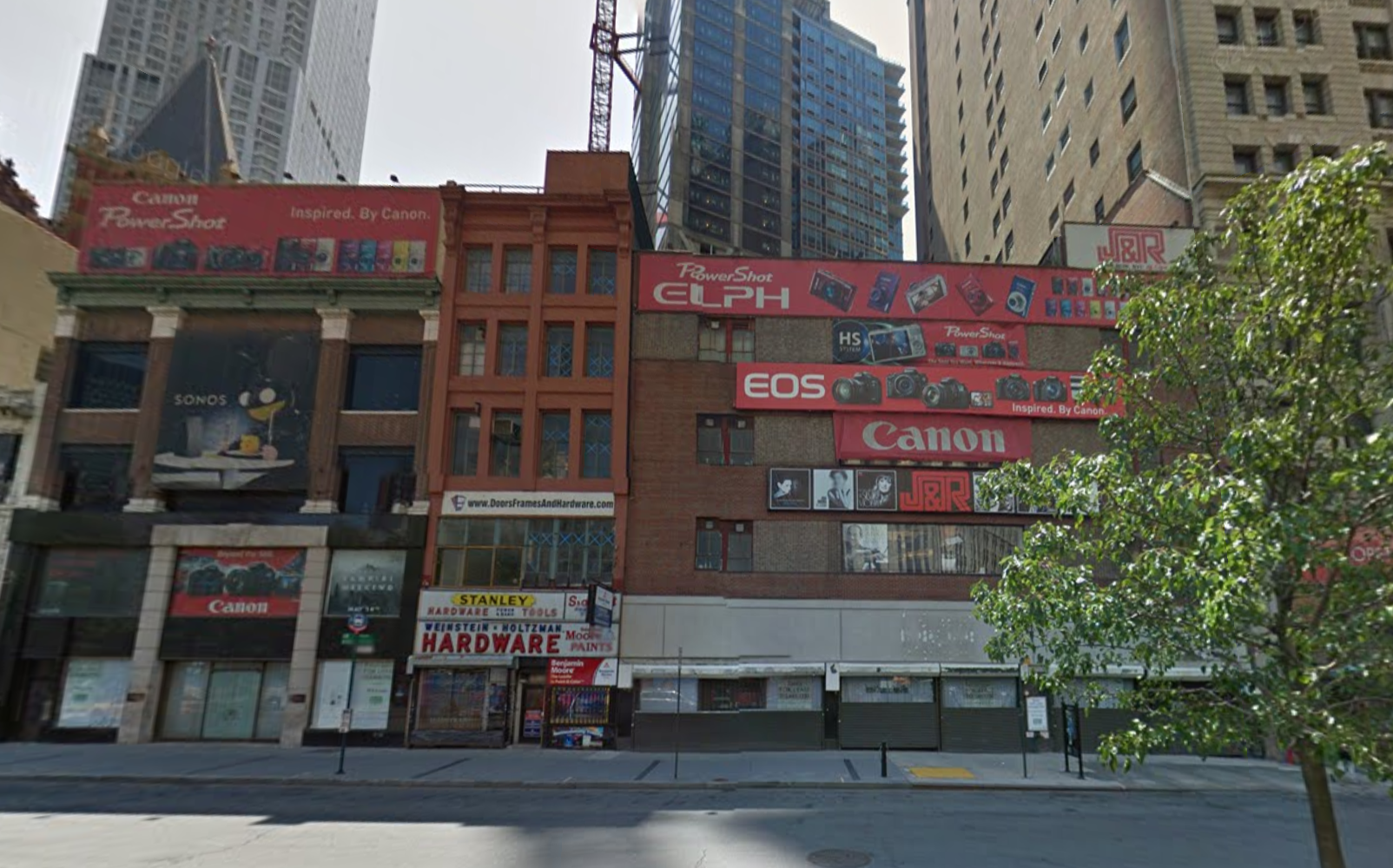 23-32 Park Row in 2015, before demolition. image via Google Maps
