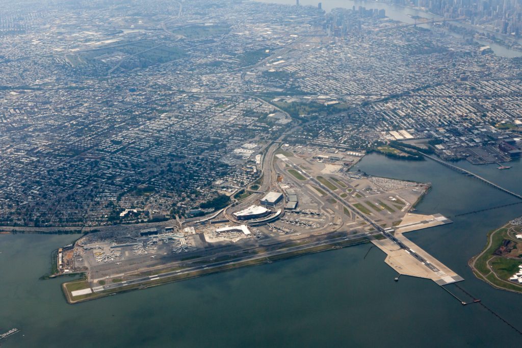 distance from la guardia airport and new york city