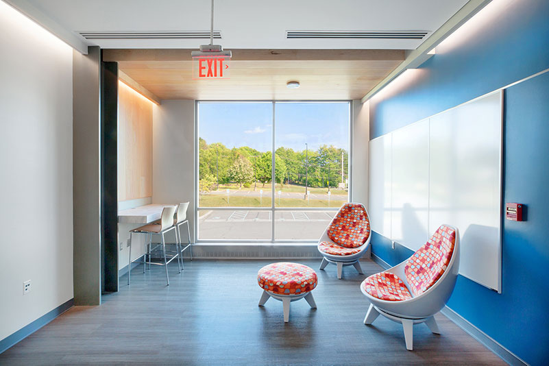 Second-floor lounge (Photo by Ola Wilk/Wilk Marketing Communications)