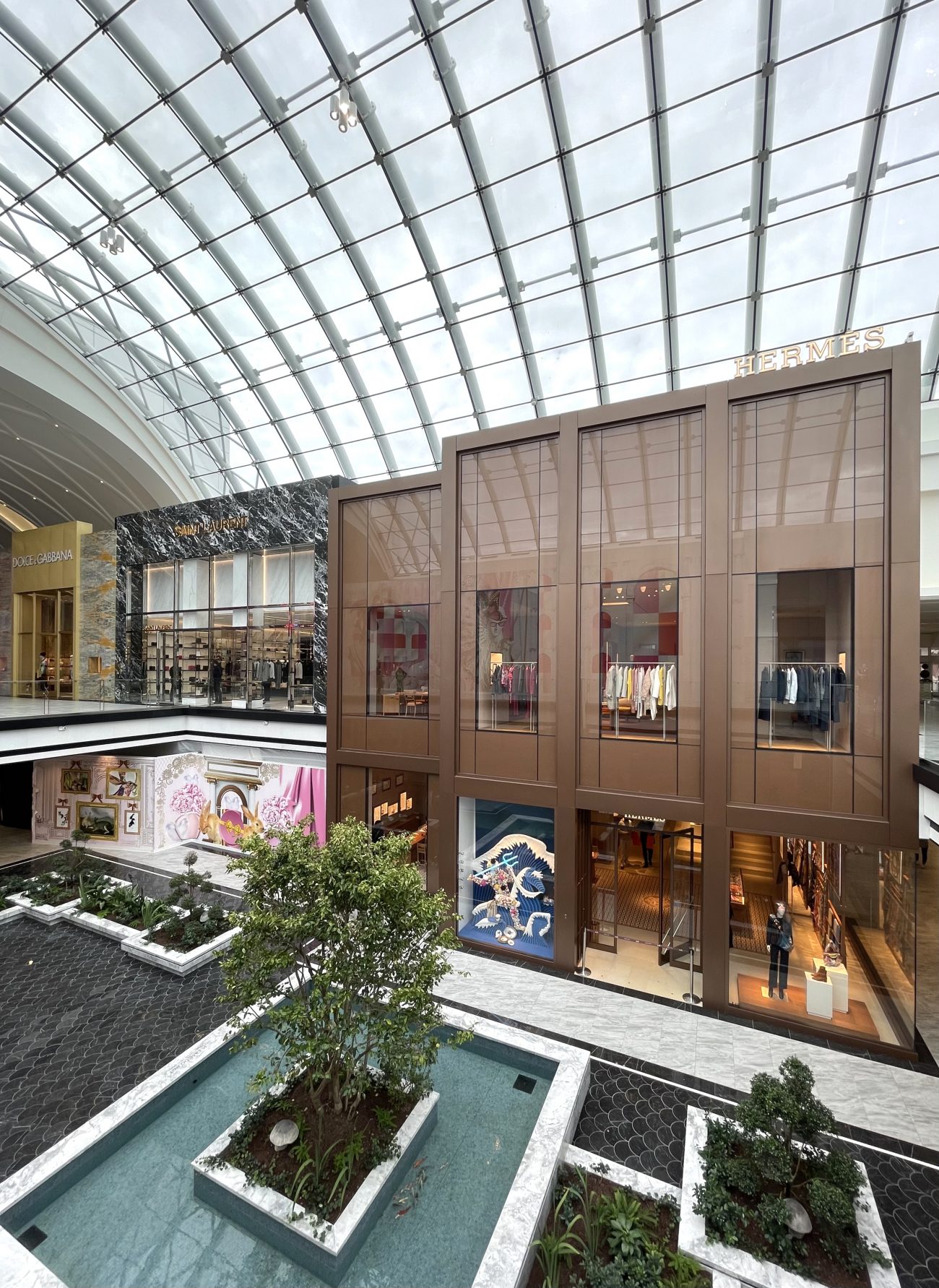 New Luxury Wing Opens at the American Dream Mall - First Look Inside The  Avenue 