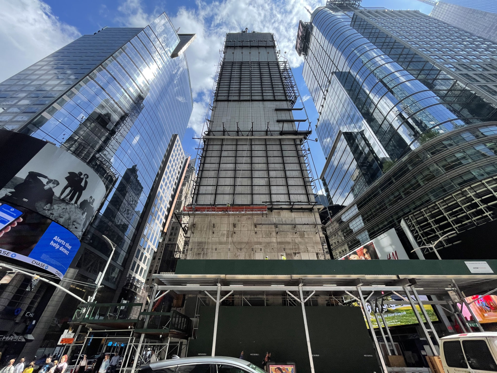 Billboard Removal and Transformation of One Times Square Progresses in