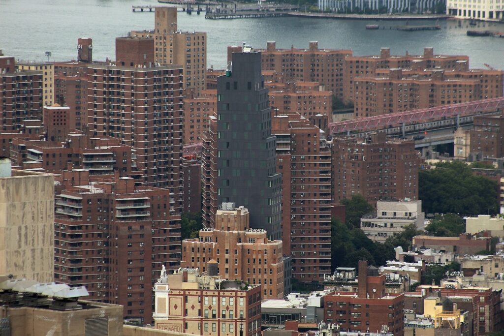 222 LES Tower + Lofts. Photo by Michael Young