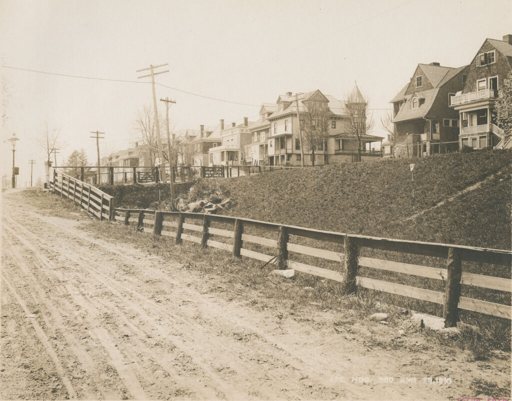 Historical photograph of Old Croton Aqueduct Walk. Credit: Landmarks Preservation Commission