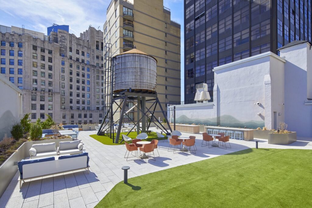 Photograph of rooftop at 360 Park Avenue, via threesixtyparkavesouth.com