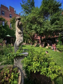 Elizabeth Street Garden. Photo by Michael Young.