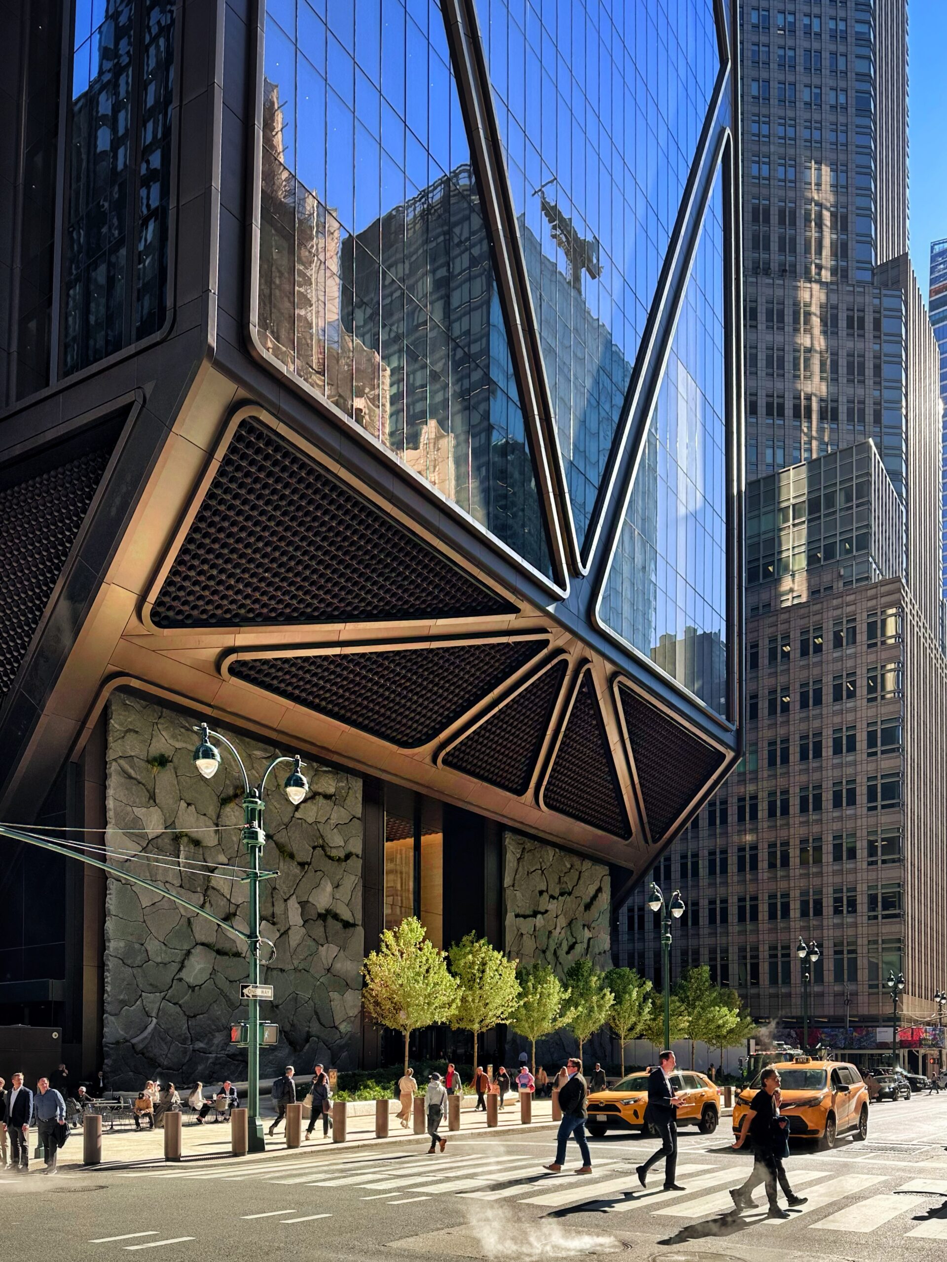 JPMorgan Holds Ribbon Cutting for Supertall Headquarters at