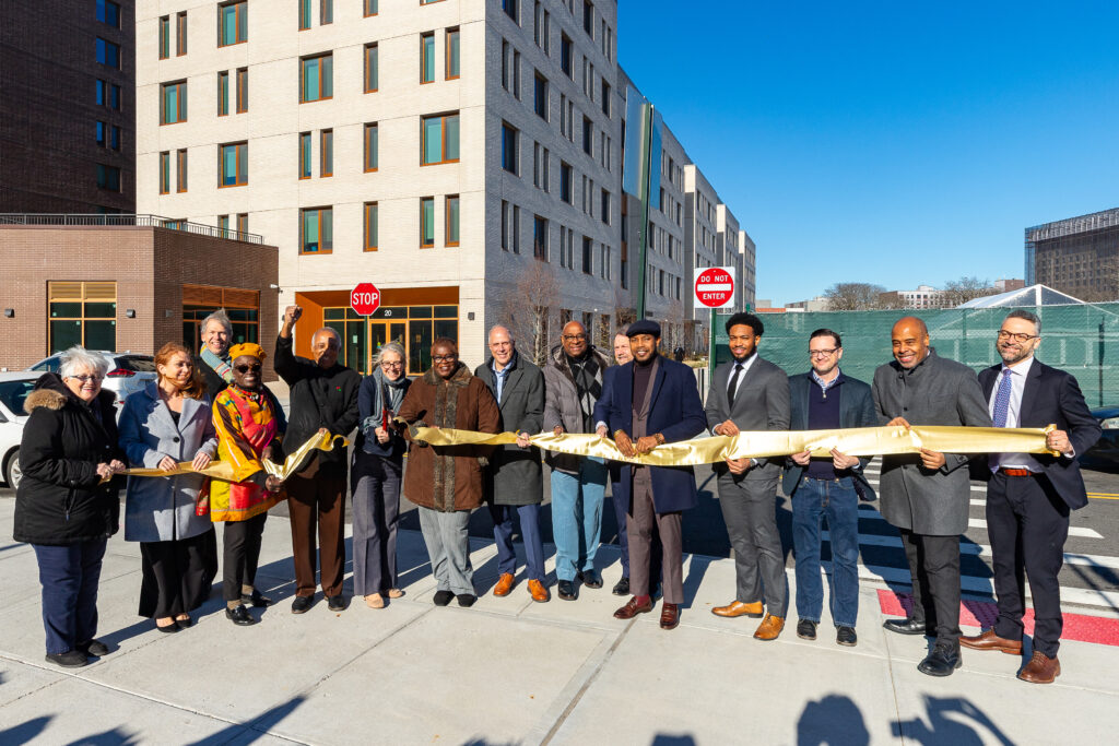 The ribbon cutting ceremony at phase one of Alafia. Image courtesy of Heller.