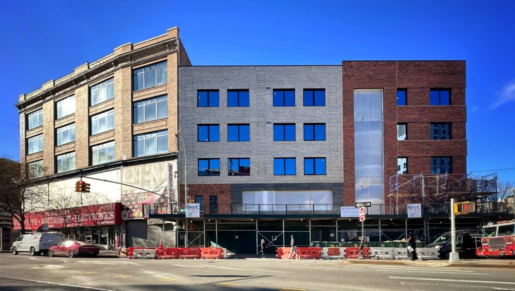 647 Elton Avenue. Photo by Michael Young.