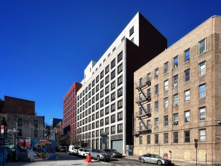 CHV 202nd and 203rd Street. Photo by Michael Young.