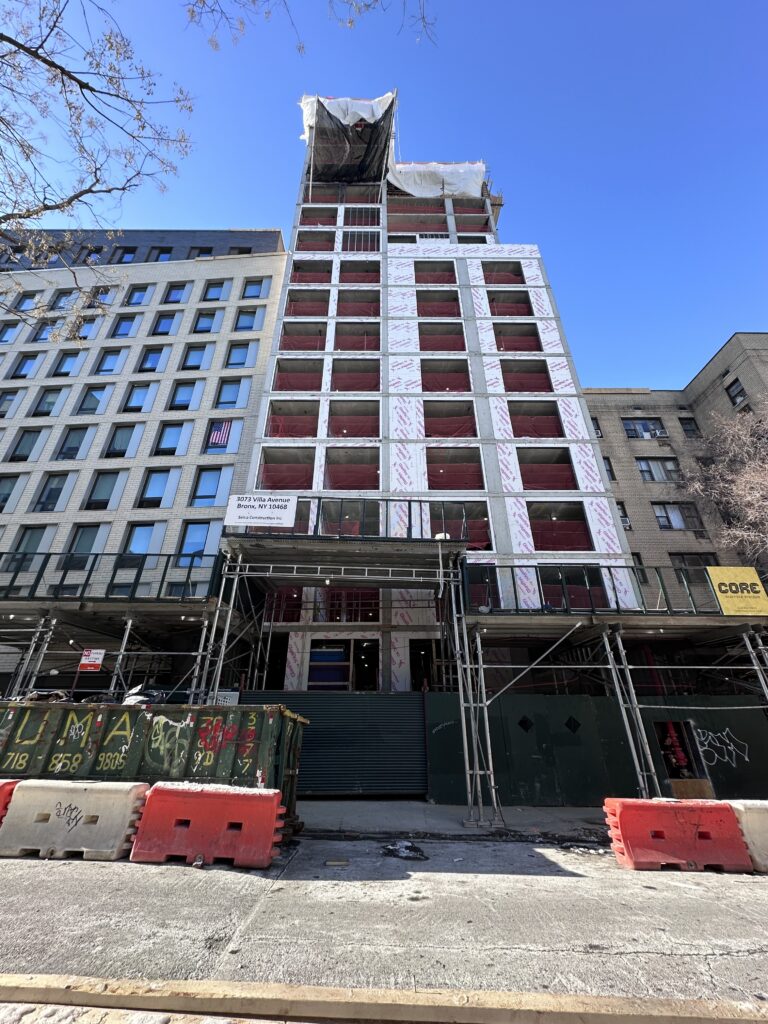 3073 Villa Avenue. Photo by Michael Young.