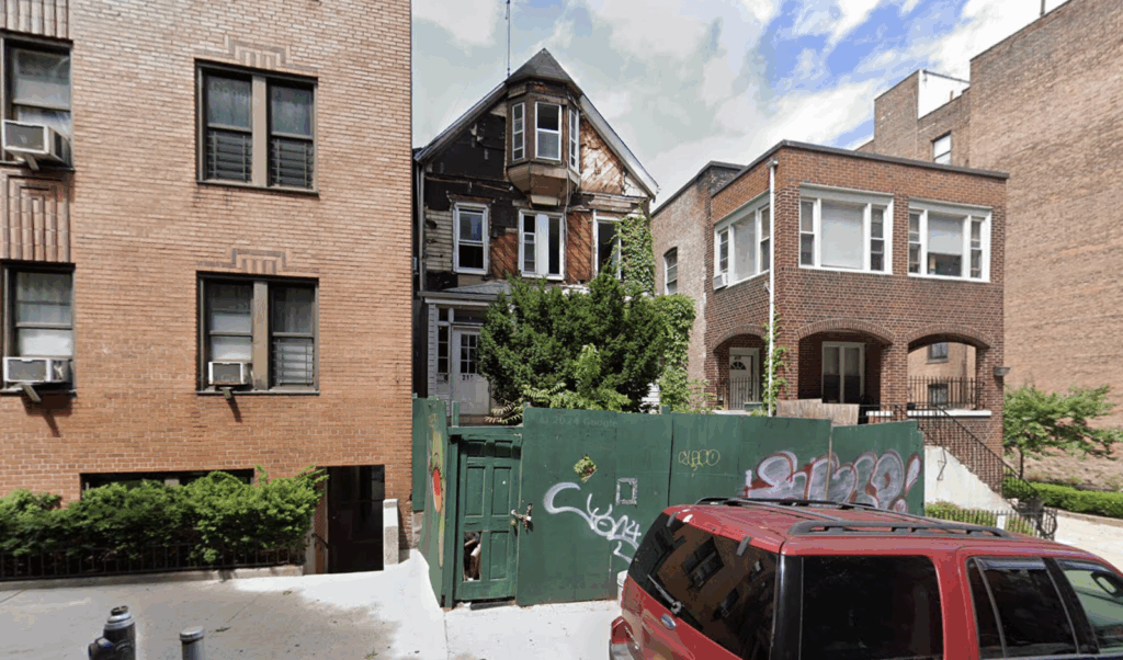 213 East 202nd Street. Image via Google Maps.