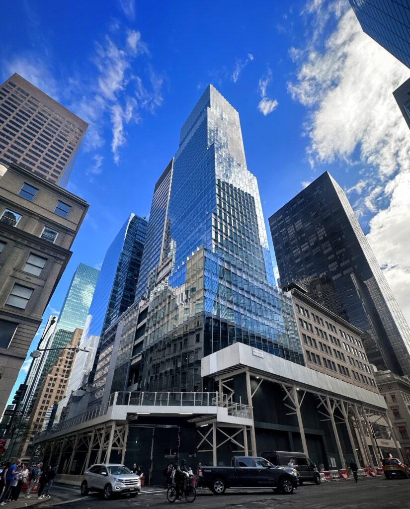 665 Fifth Avenue. Photo by Michael Young.