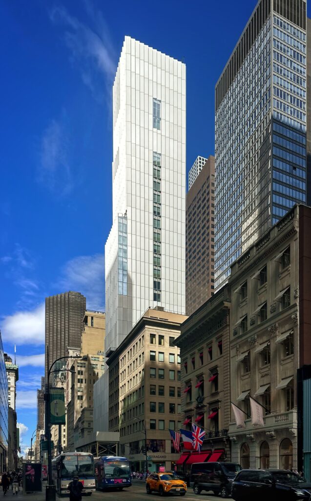 665 Fifth Avenue. Photo by Michael Young.