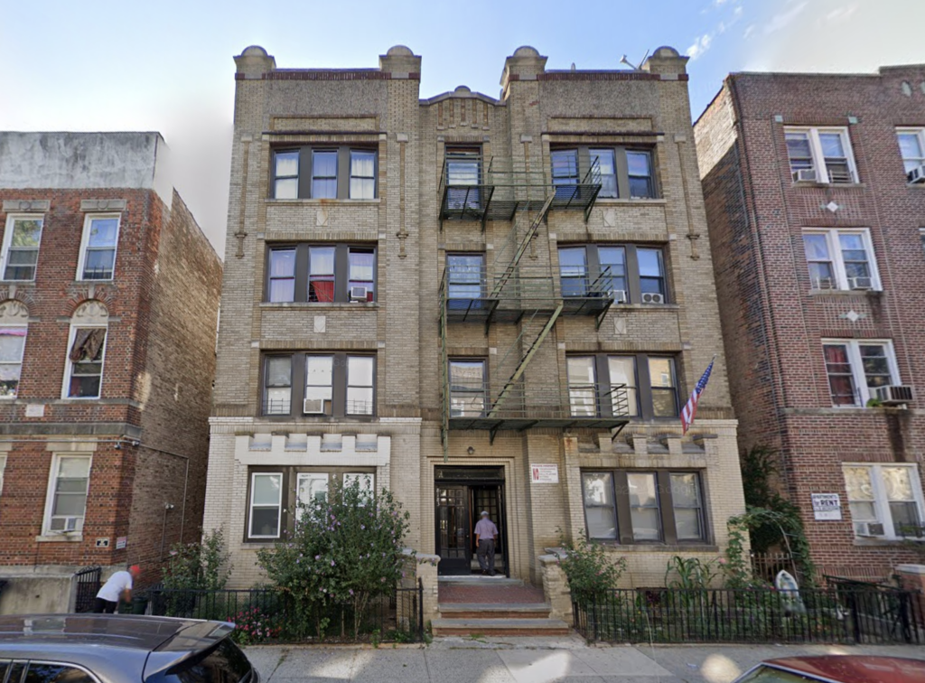 The former building at 81 Elliott Avenue circa August 2019. Image via Google Maps.