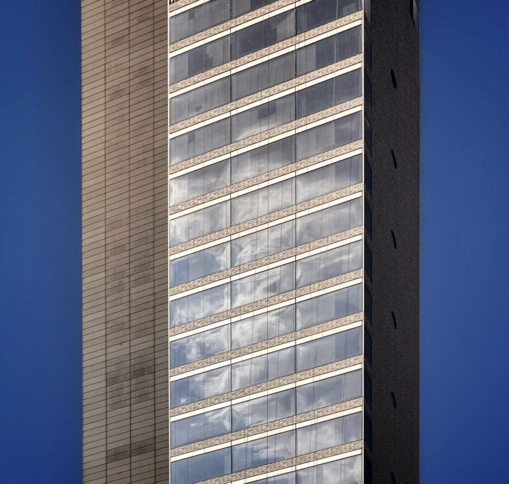262 Fifth Avenue. Photo by Michael Young.