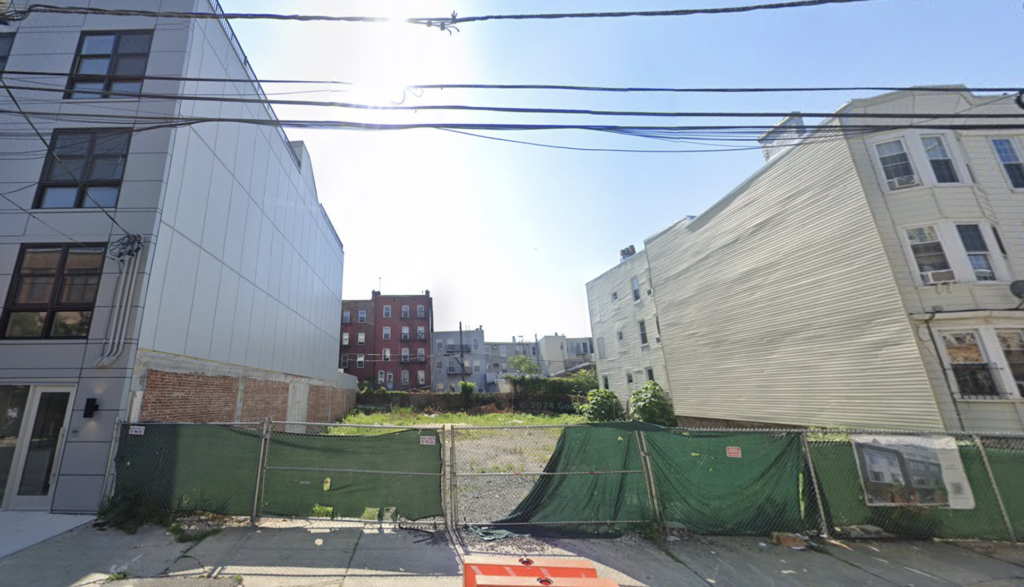 262-266 New York Avenue, circa August 2022. Image via Google Maps.