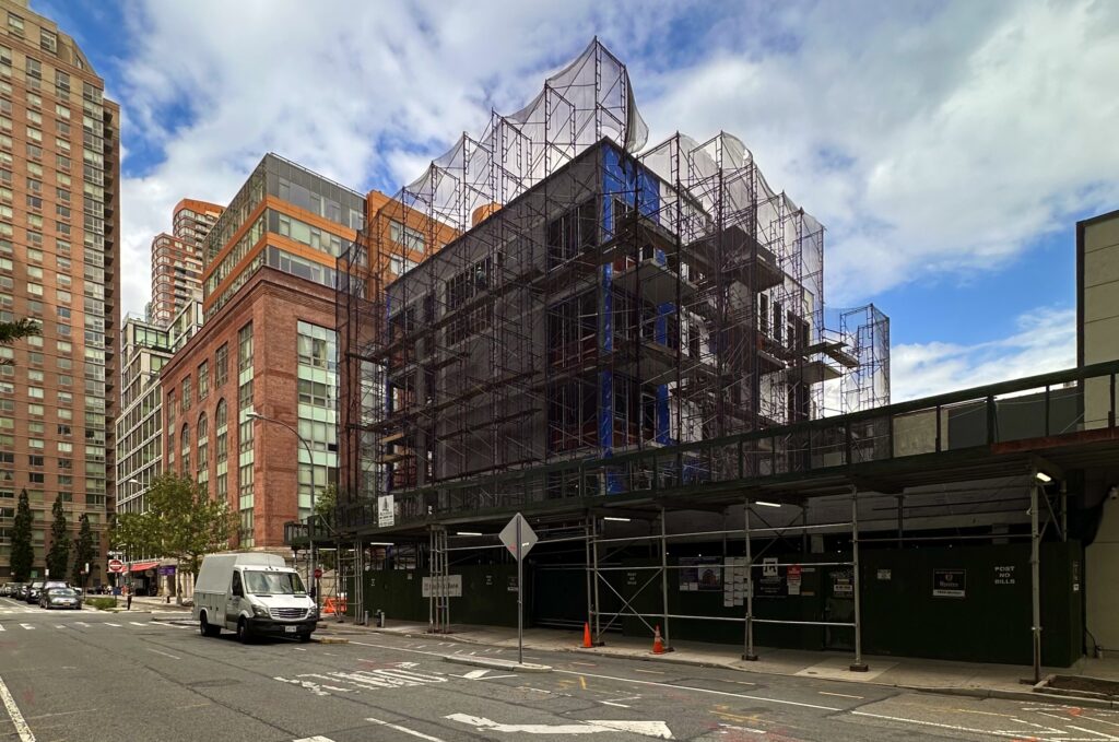 51-09 2nd Street. Photo by Michael Young.