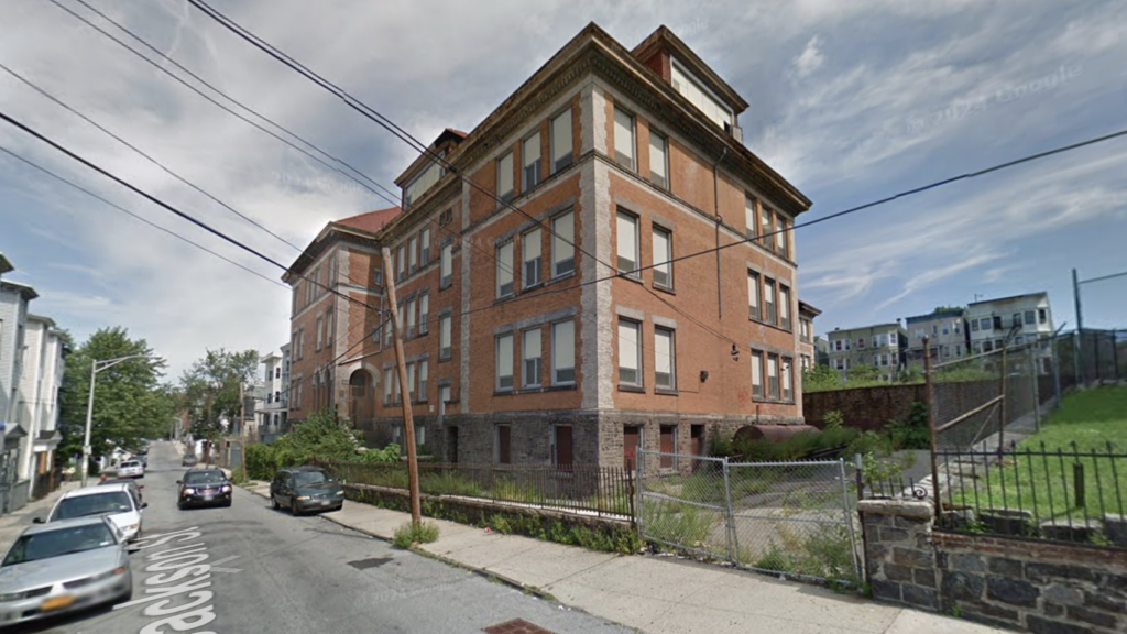 70 Jackson Street, circa October 2007. Image via Google Maps.