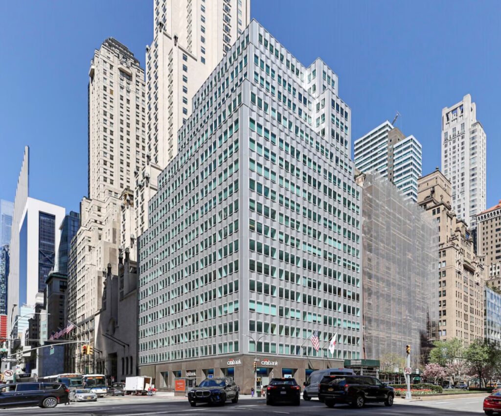 Previous conditions at 460 Park Avenue. Image: LoopNet
