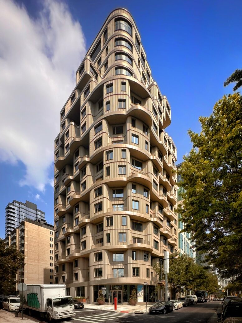 Radiant LIC. Photo by Michael Young.