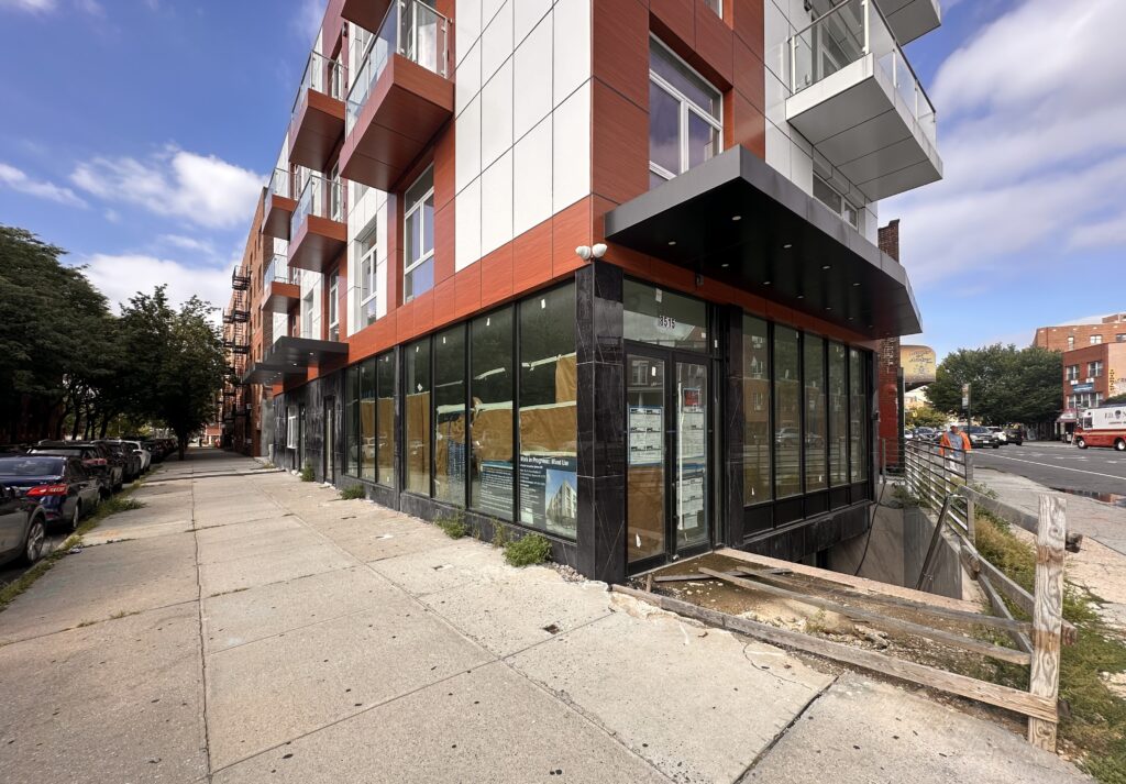 85-15 Grand Avenue. Photo by Michael Young.
