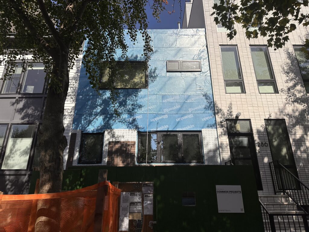 288 Manhattan Avenue. Photo by Michael Young.