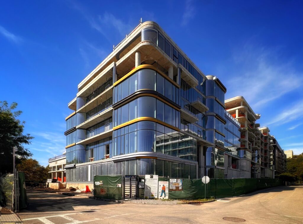 1800 Avenue at Port Imperial. Photo by Michael Young.