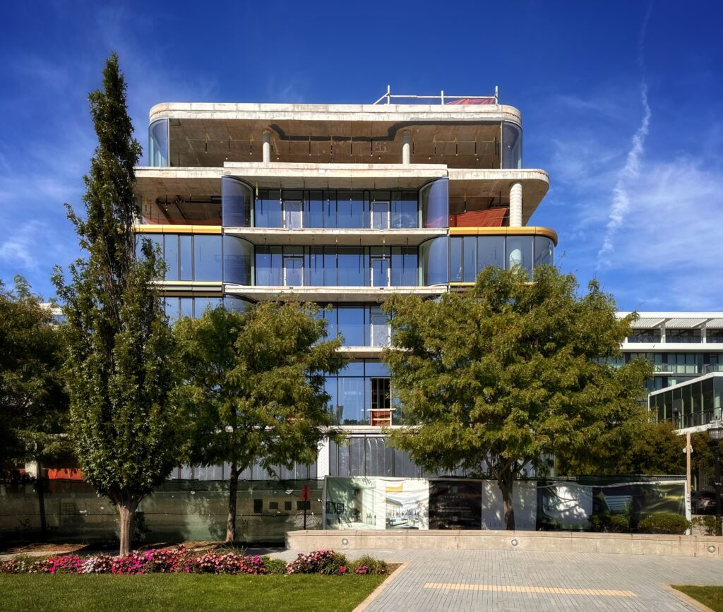 1800 Avenue at Port Imperial. Photo by Michael Young.
