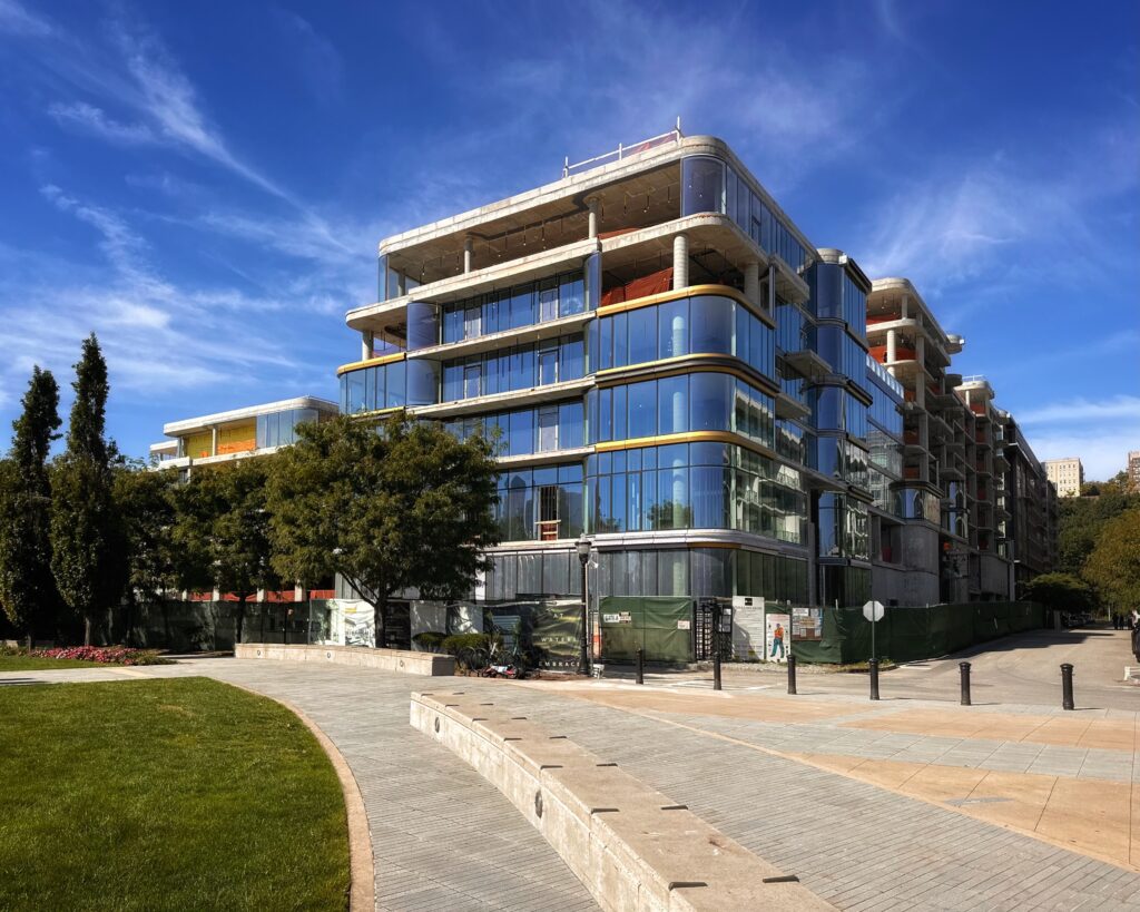 1800 Avenue at Port Imperial. Photo by Michael Young.