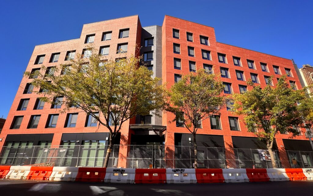 1415 Ogden Avenue. Photo by Michael Young.