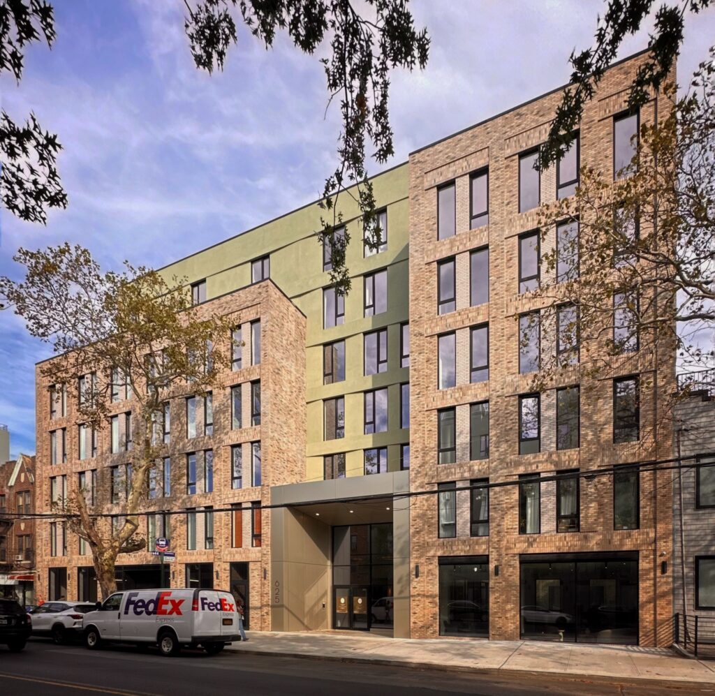 Calvert House at 625 New York Avenue. Photo by Michael Young. 