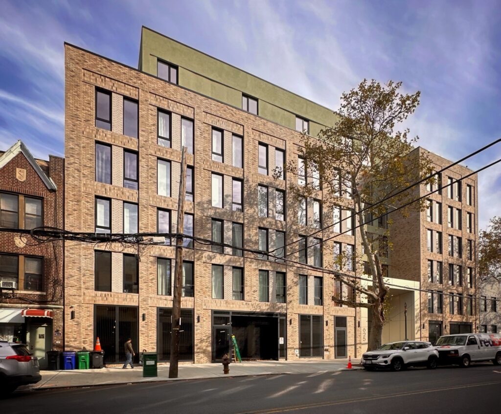 Calvert House at 625 New York Avenue. Photo by Michael Young. 